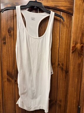 NWT Athleta White Racerback Performance Tank